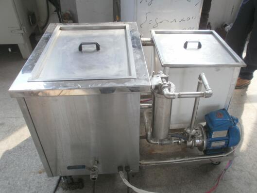 单槽金属零件超声波清洗机后方设计储液槽及循环过滤系统