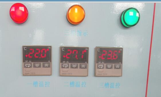 日本欧姆龙数显温控器